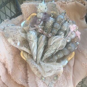 ❄️Bowl Full of Glitter❄️